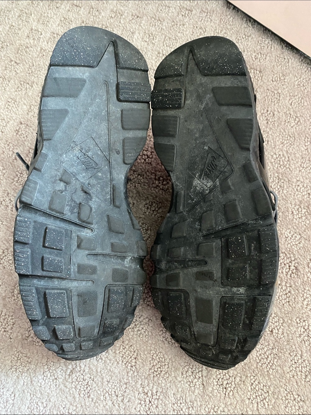 Nike Huarache Sneakers - Picture 7 of 7